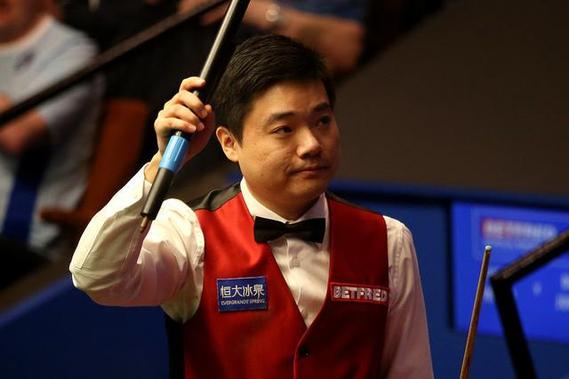 相比之下 相比之下